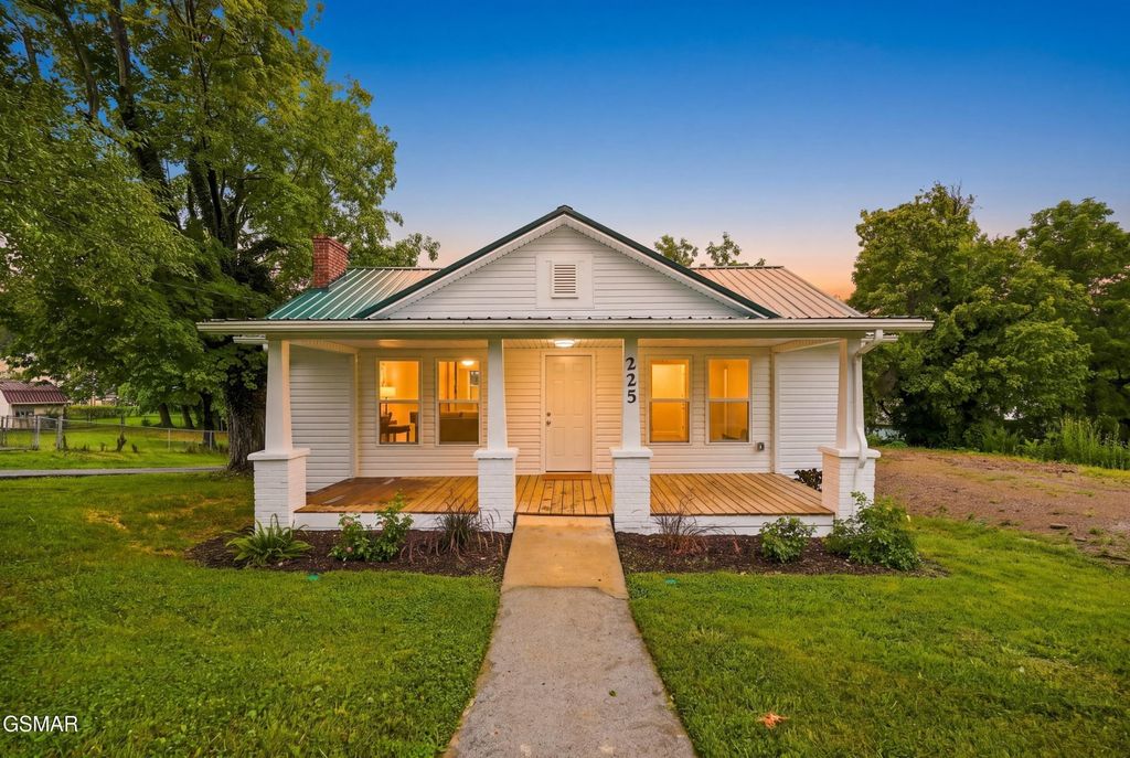 225 Glen Avenue, Kingsport