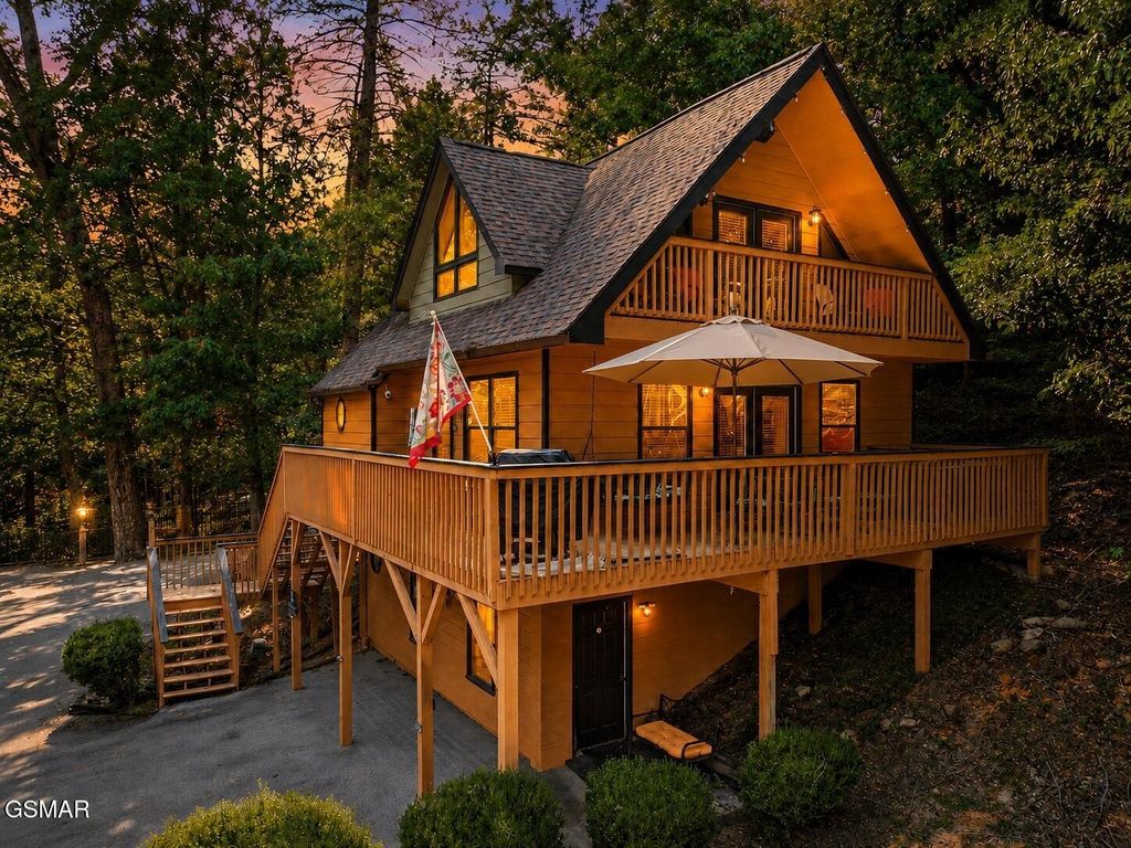 318 Greenwood Way, Pigeon Forge