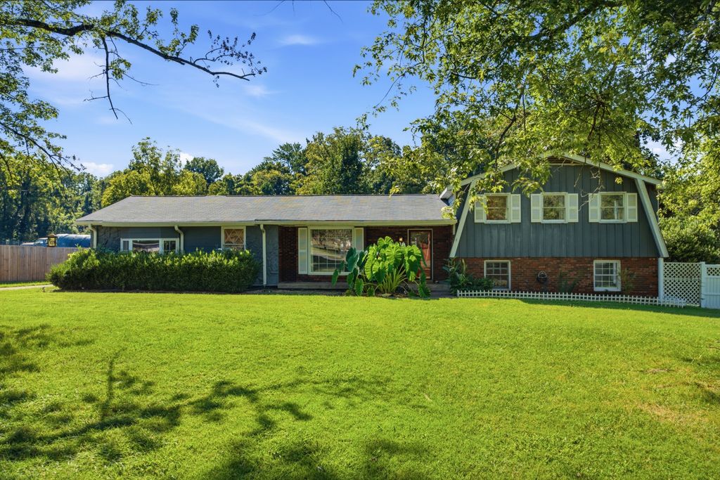 712 Valley Brook Dr, Mount Juliet