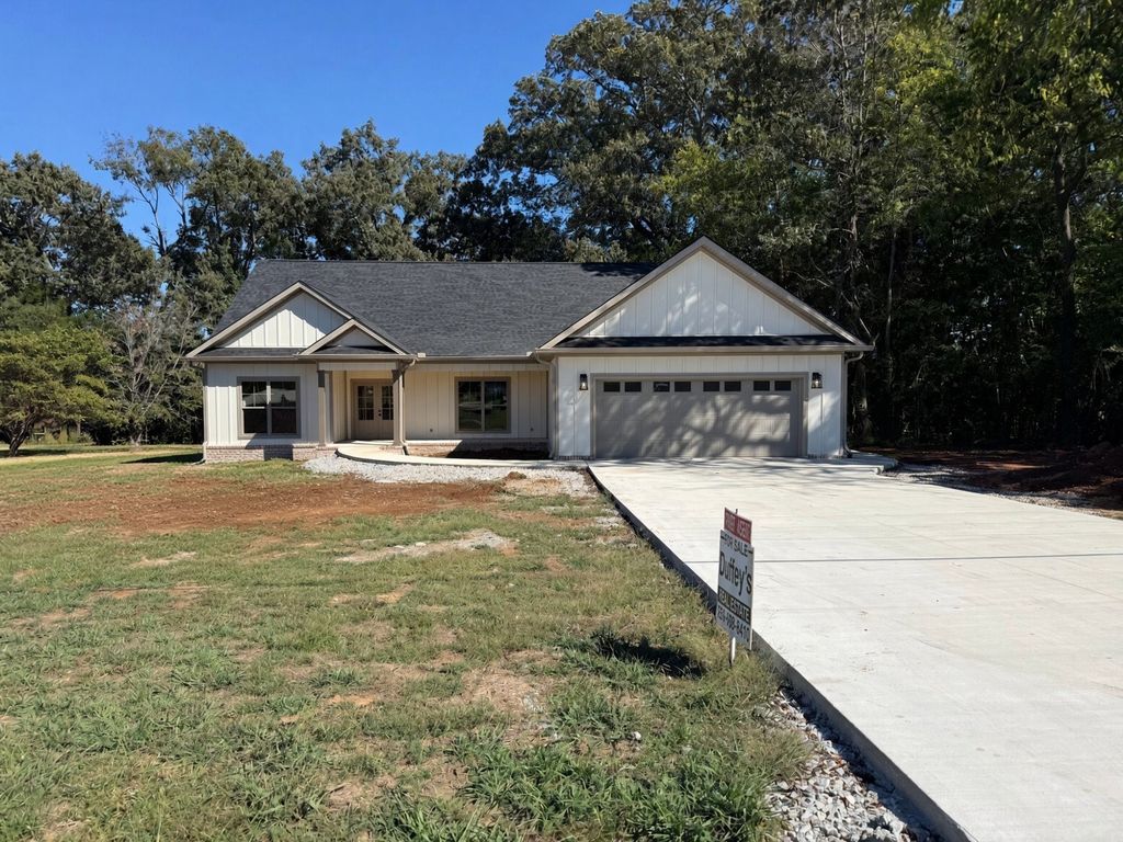 369 Pickney Rd, Winchester