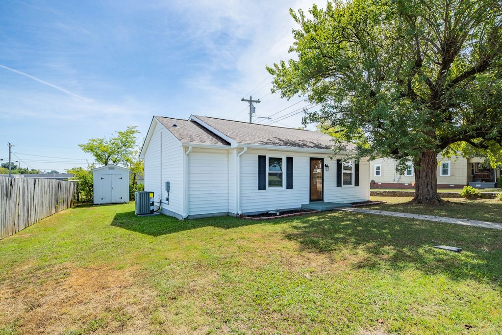 111 7th Ave S, Lewisburg