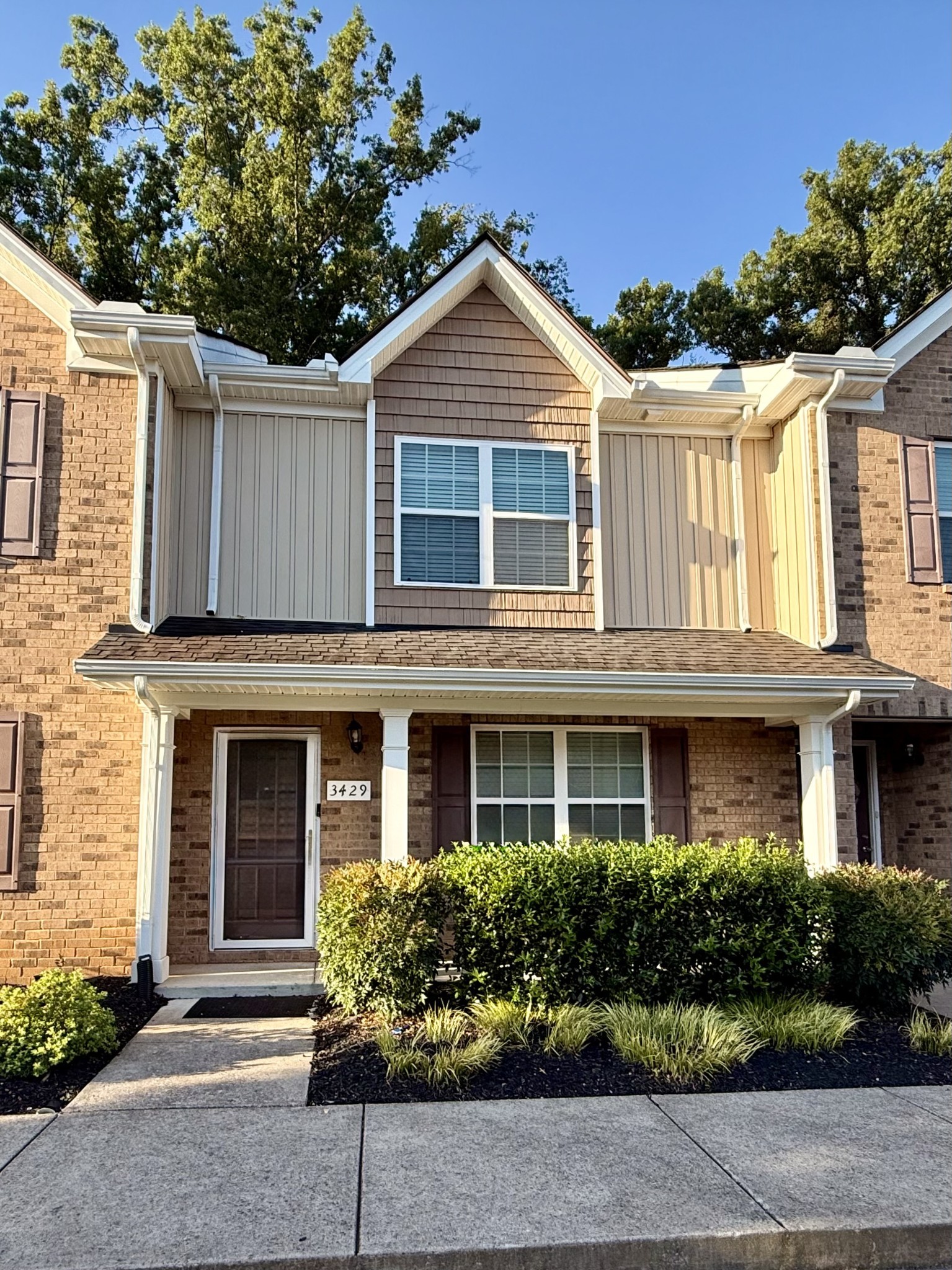 Home for sale in 3429 Nightshade Dr Murfreesboro, TN