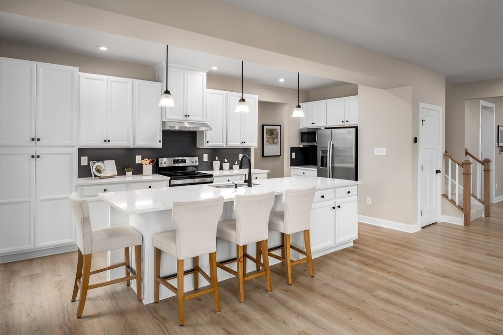 2718 Brumby Loop, White House
