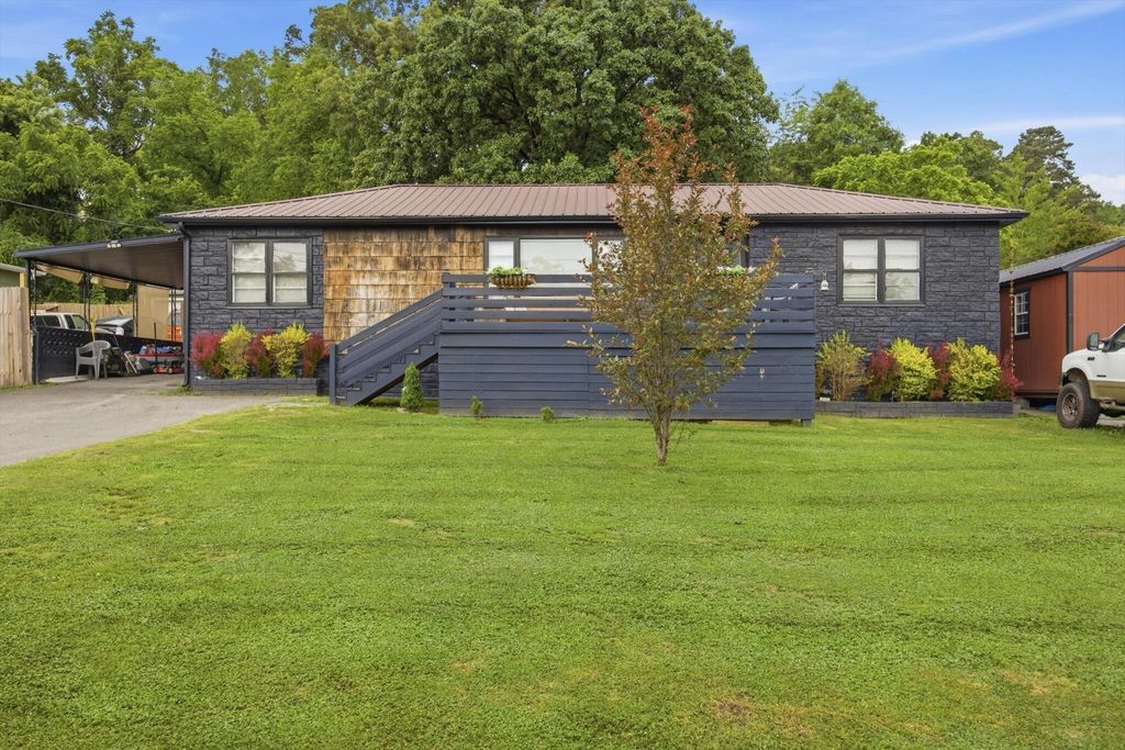 1205 Poole Street, Rossville