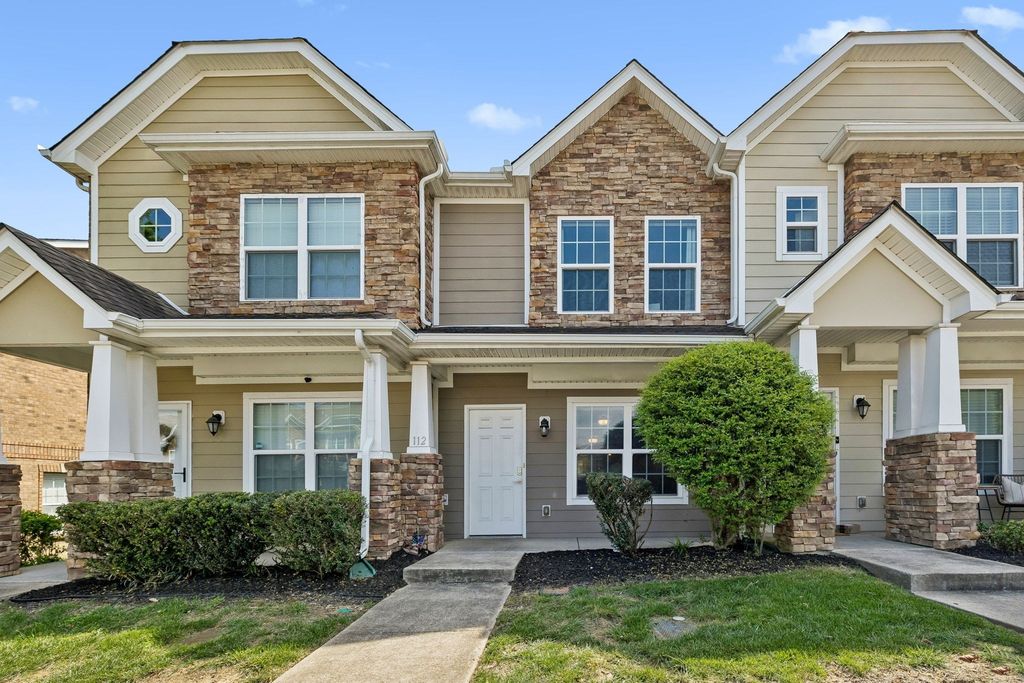 112 Cobblestone Place Dr, Goodlettsville