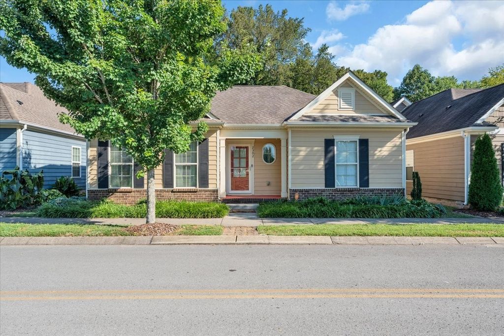 2302 Concord Mill Dr, Smyrna