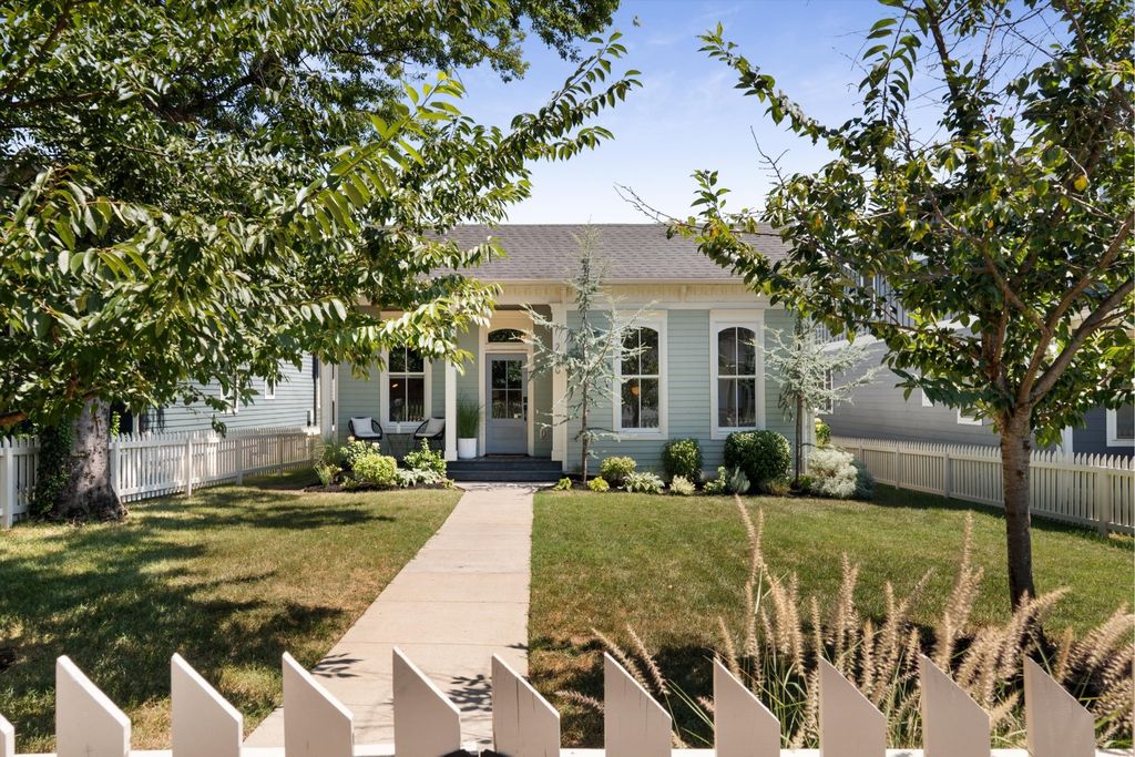 2020 10th Ave S, Nashville