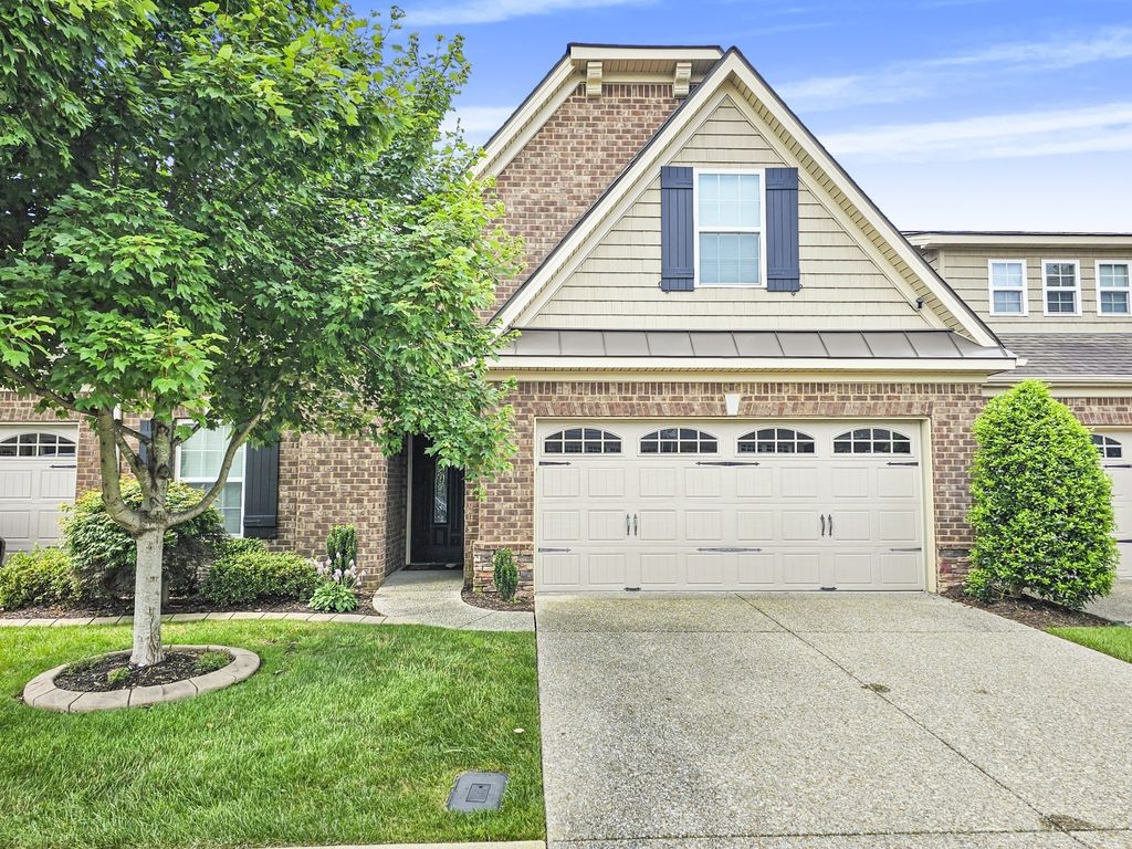 835 Meadowcrest Way, Lebanon