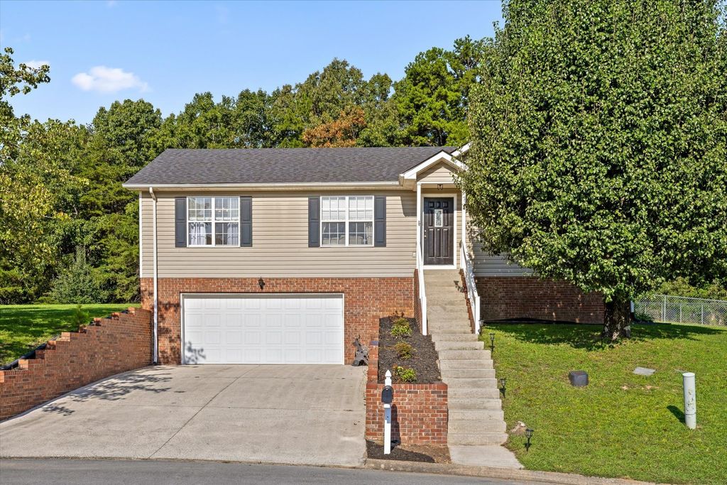 8927 Wings Way, Hixson