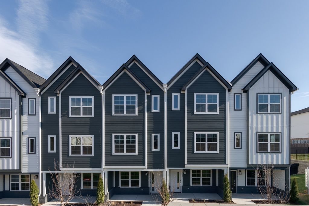 700 N Dupont Ave #108, Madison