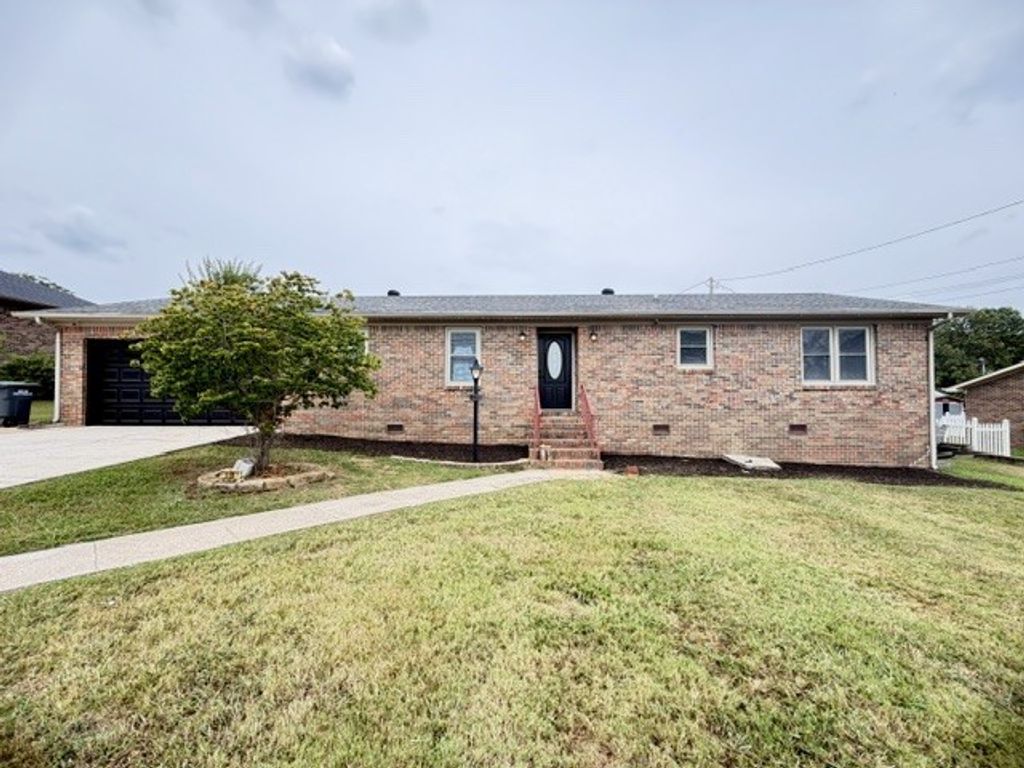 119 Mason Dr, Fayetteville