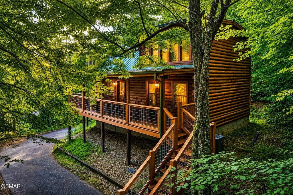 1908 Rhododendron Lane, Sevierville
