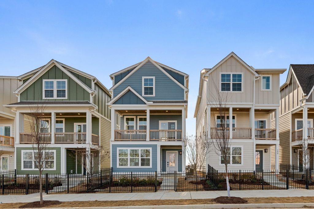 406 Hawthorn Ln, Madison