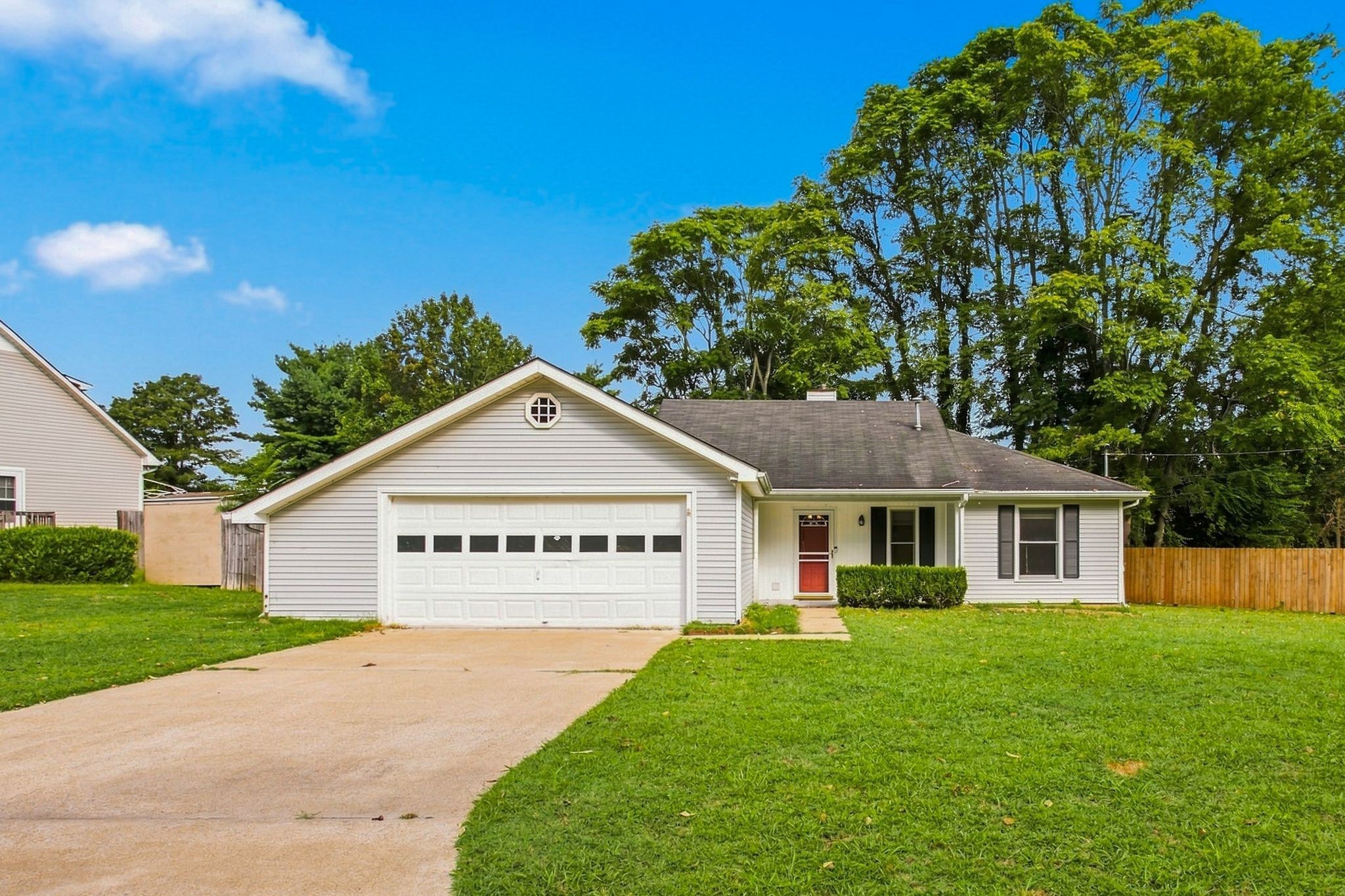 Photo of Listing #3527850