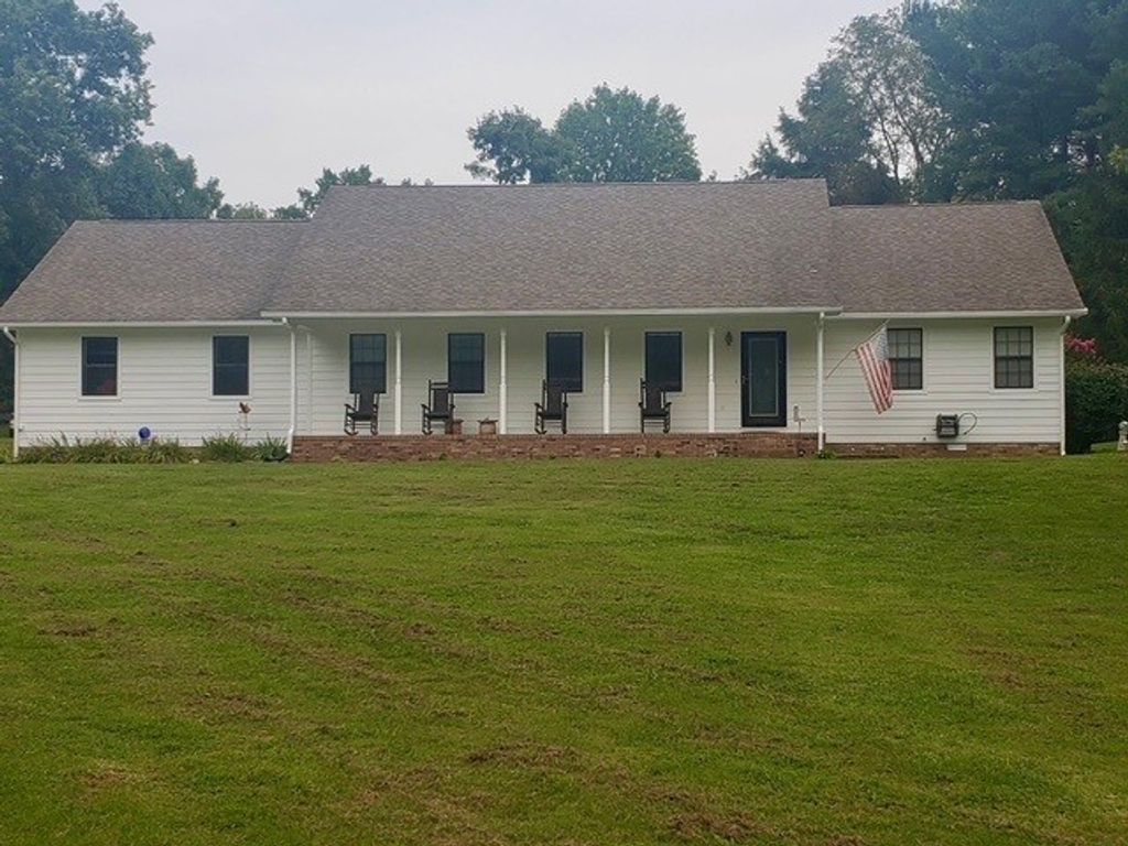 210 Carters Creek Pike, Columbia