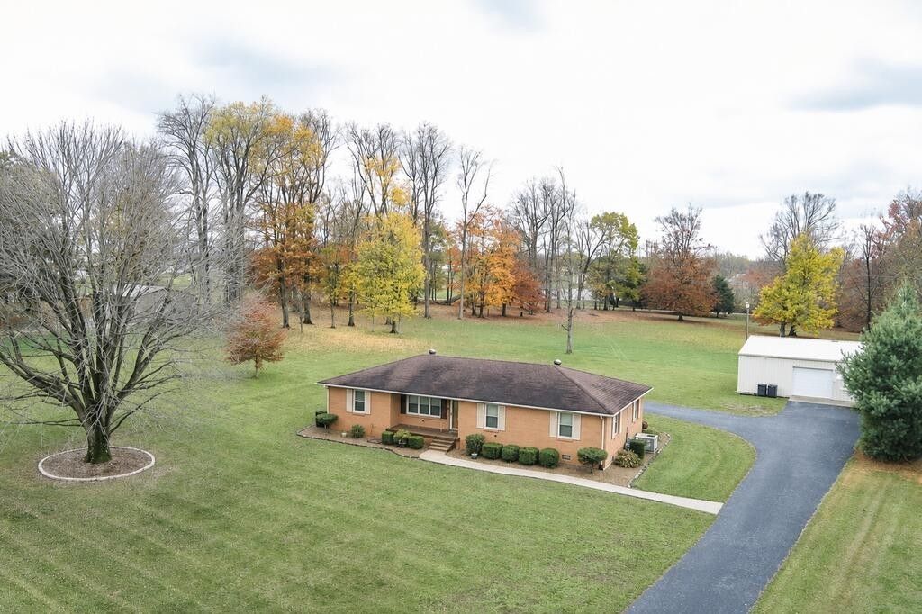 1200 Sullivan Dr, Lafayette
