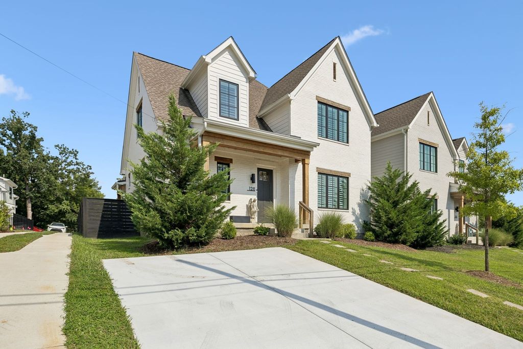 128 37th Ave N, Nashville