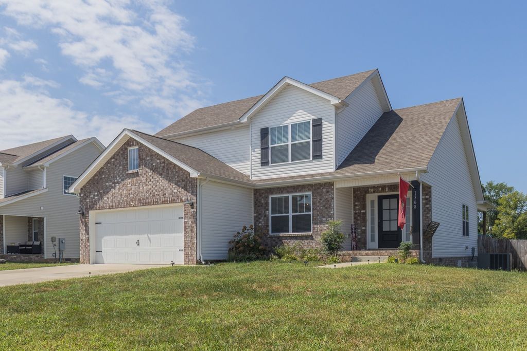 1368 Harmon Ln, Clarksville