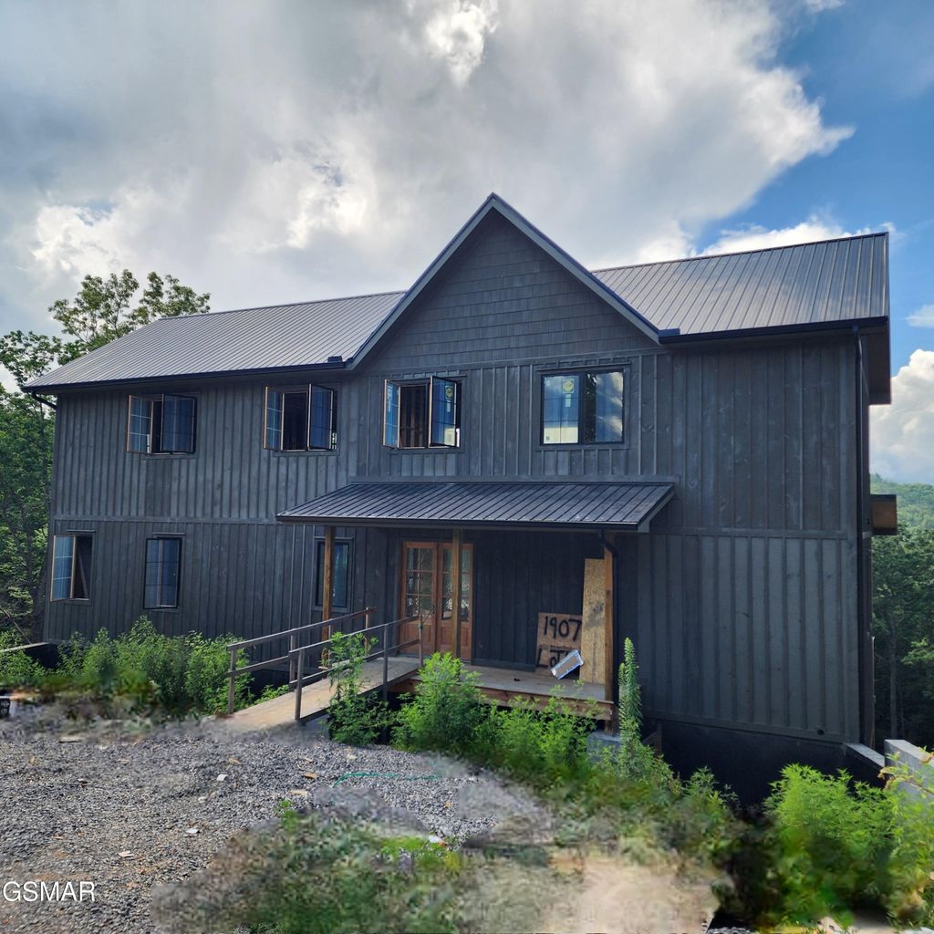 1970 Spurling Road, Sevierville