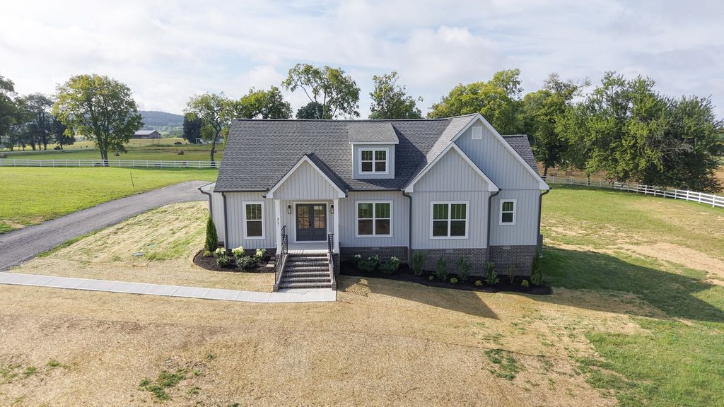 55 Cobb Rd, Castalian Springs