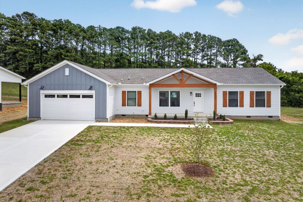 2530 River Ranch Dr, Cookeville