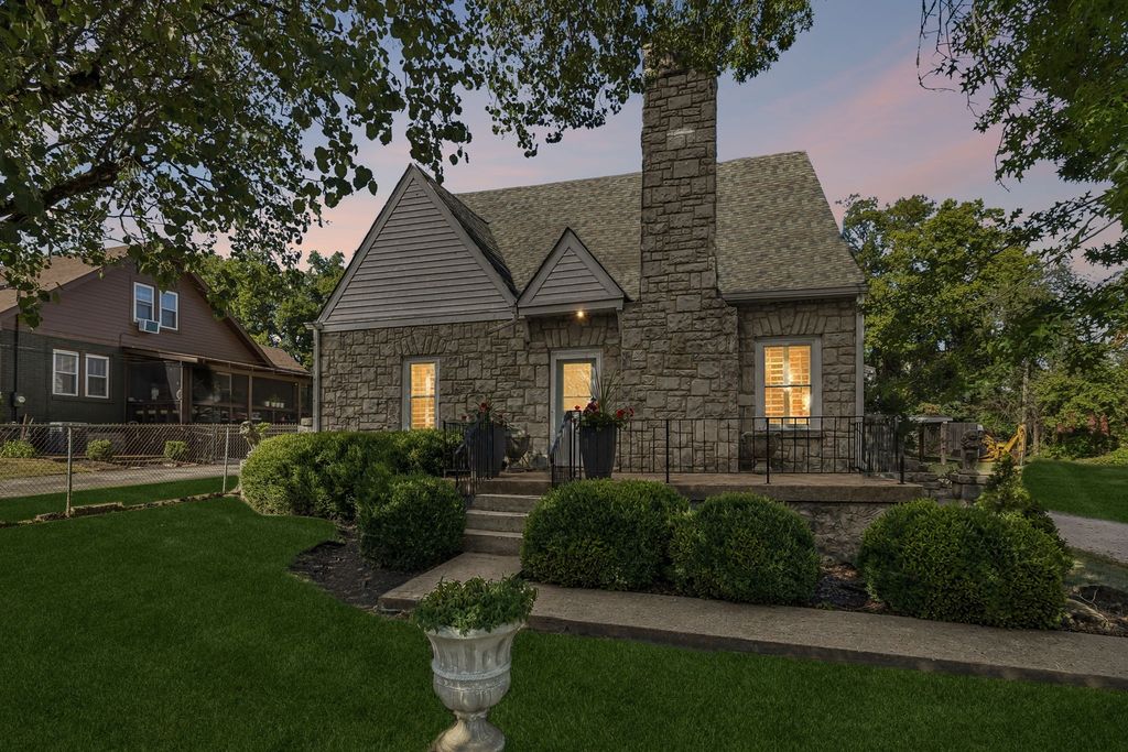 3100 River Dr, Nashville