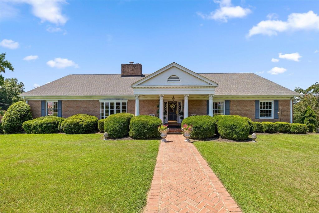 14 Mockingbird Lane, Ringgold