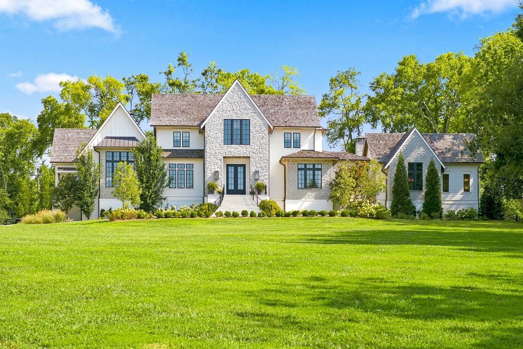2400 Bear Rd, Nashville