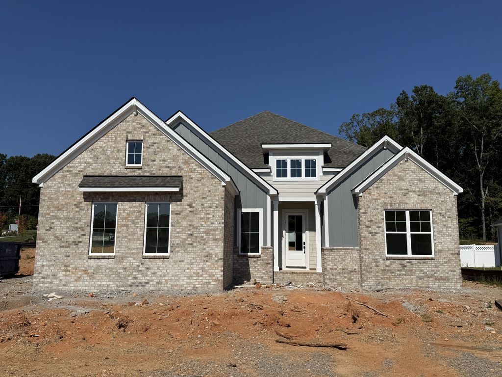 7257 Fairlawn Drive, Fairview