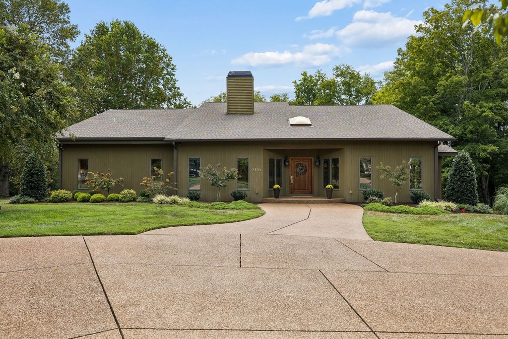 206 Kippsford Pond Rd, Columbia