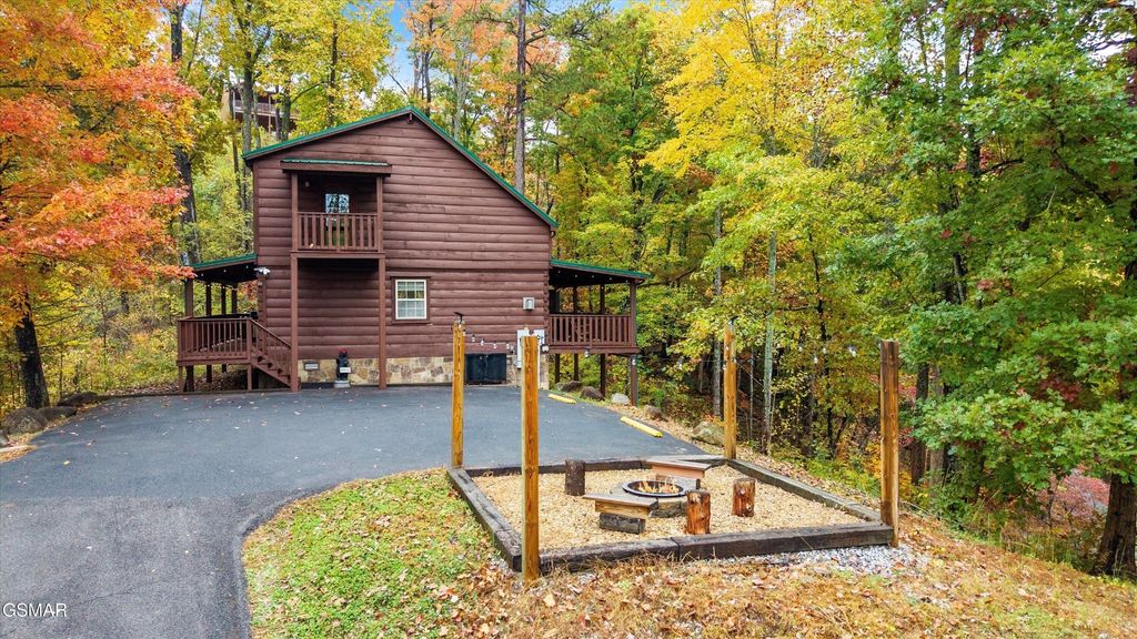 610 Timber Ridge Road, Gatlinburg