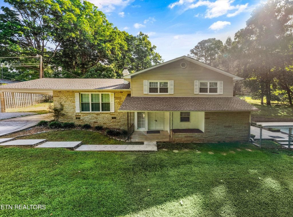 155 Chestnut Hill Rd, Harriman