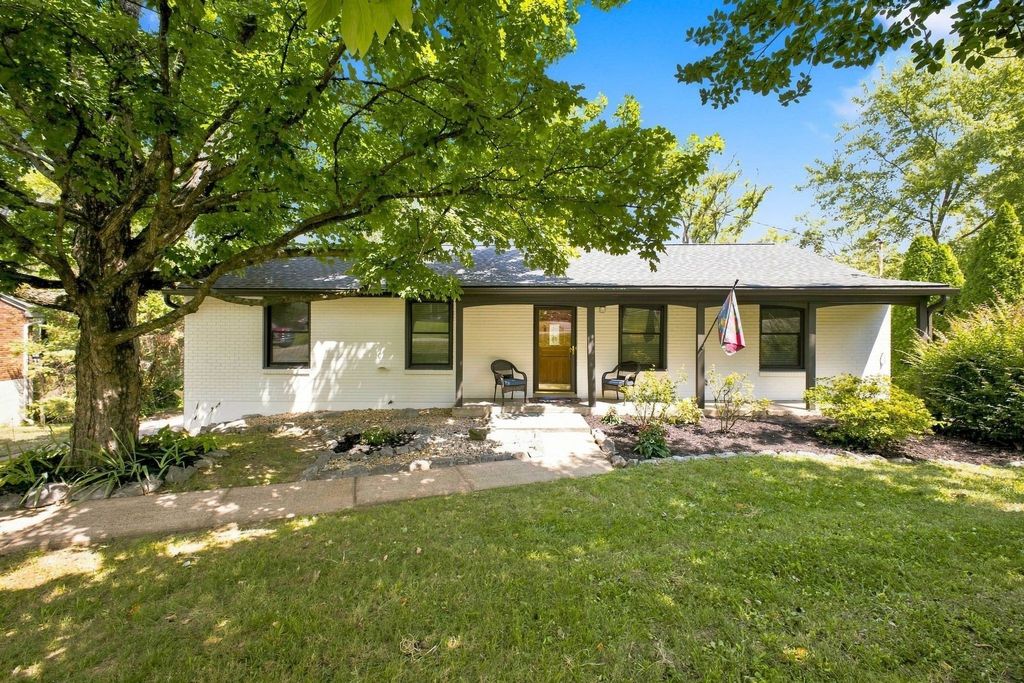 318 Binkley Dr, Nashville