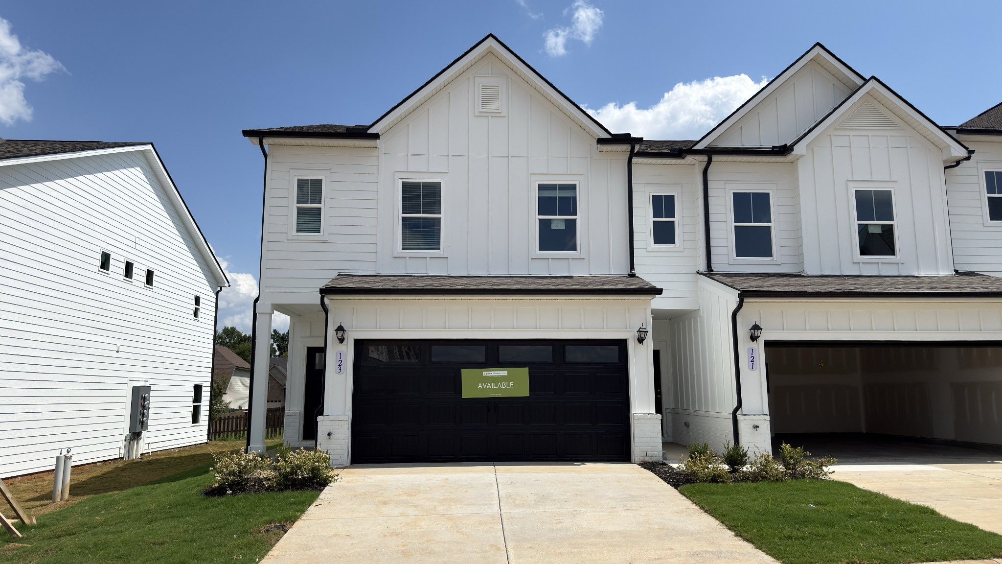 Photo of Listing #3528523