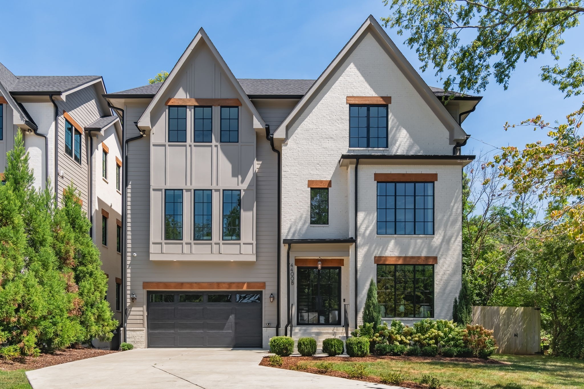 Photo of Listing #3528537