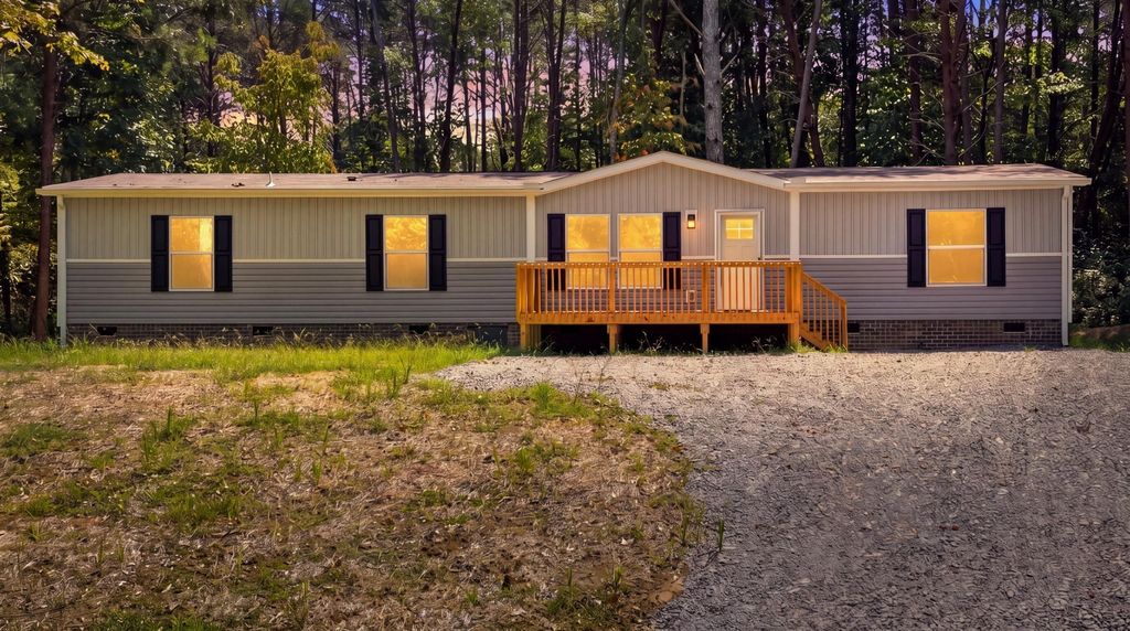 16450 May Road, Sale Creek
