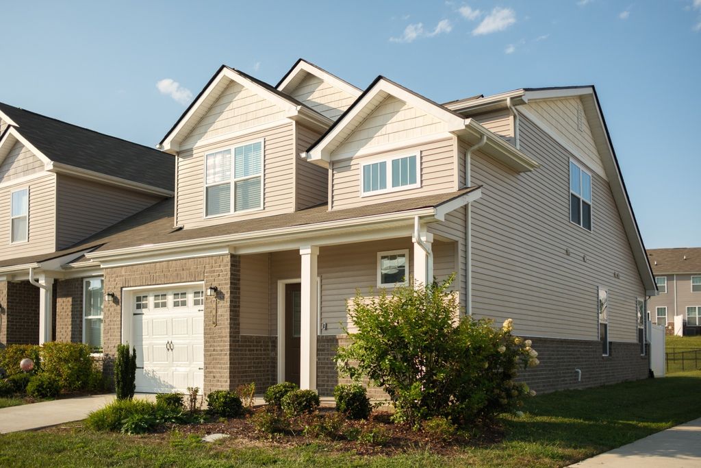 604 Birdie Dr, Spring Hill