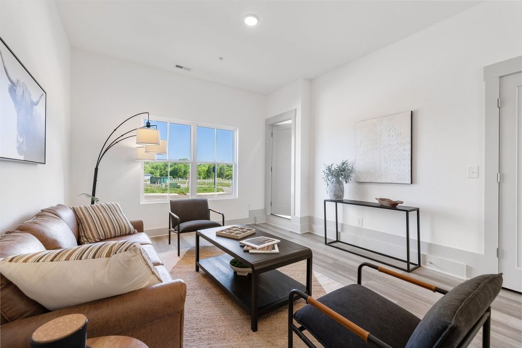 903 Harper Lndg, Chapel Hill