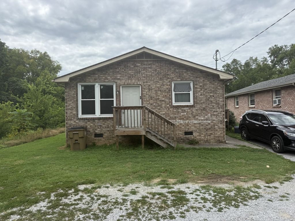 118 Myatt Dr, Madison