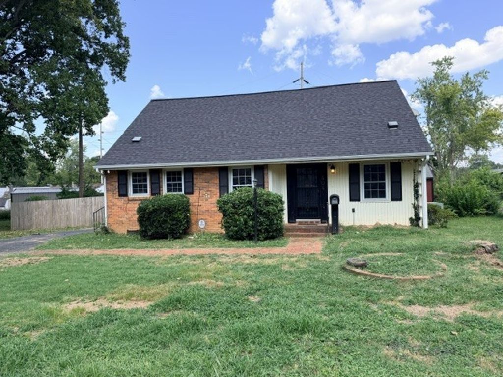 404 Sylvan Ter, Hopkinsville