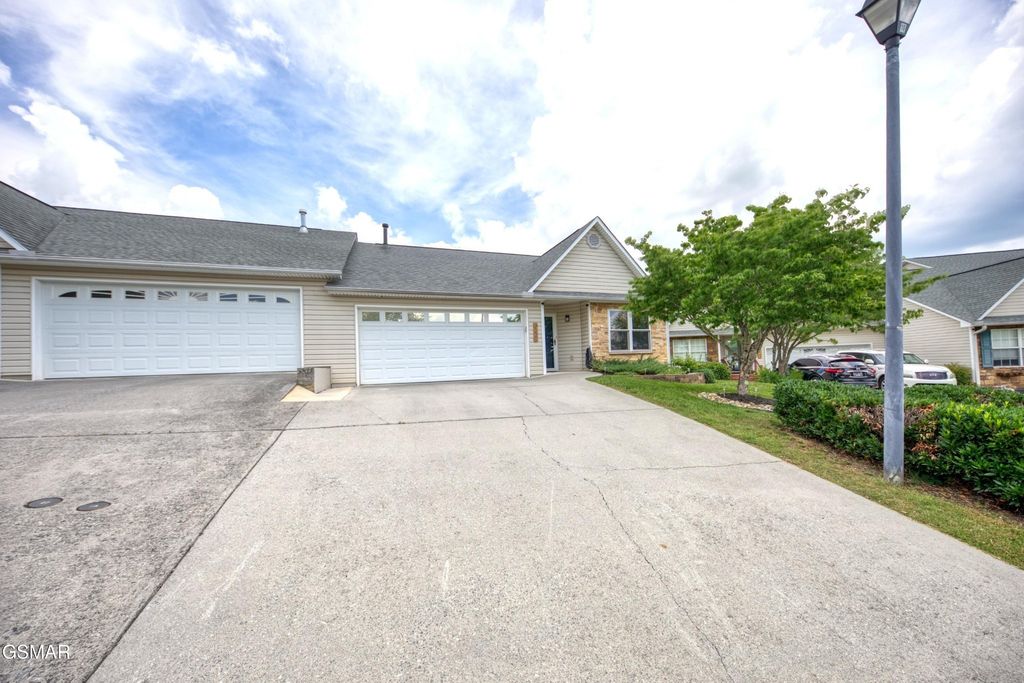6339 Sky Song Lane, Knoxville