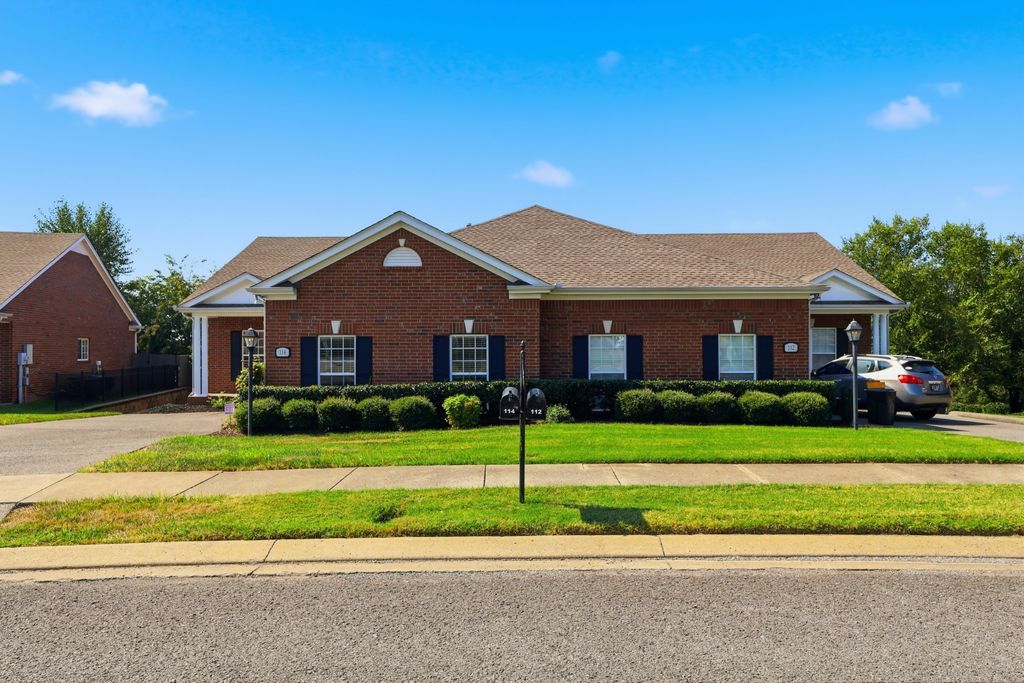 114 Kenton Loop, Hendersonville