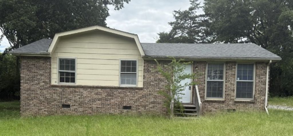 140 Myatt Dr, Madison