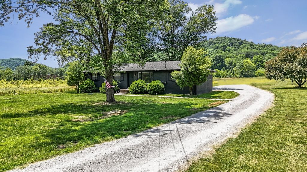 4686 Lickton Pike, Whites Creek