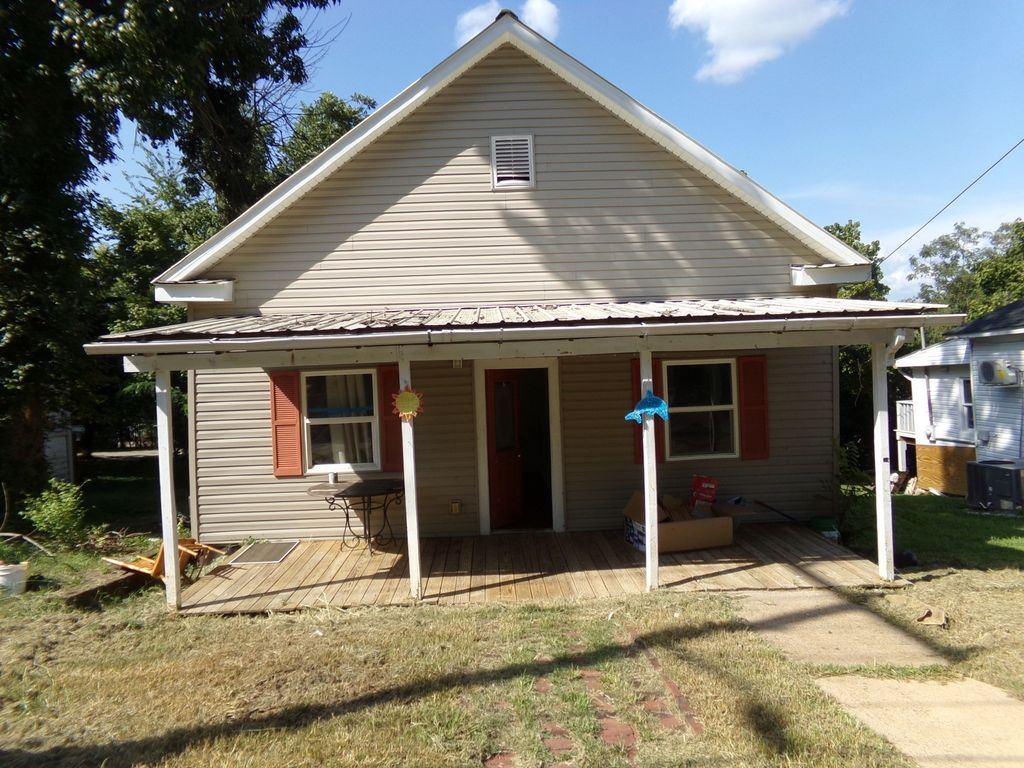 420 Maple St, Lewisburg