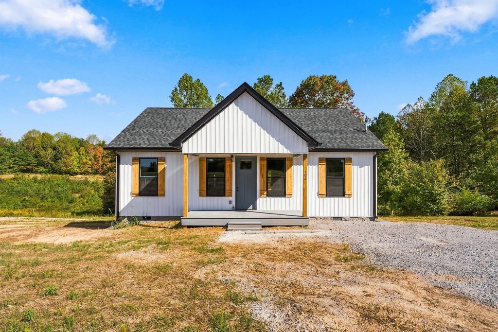 106 Shoal Creek Rd, Leoma