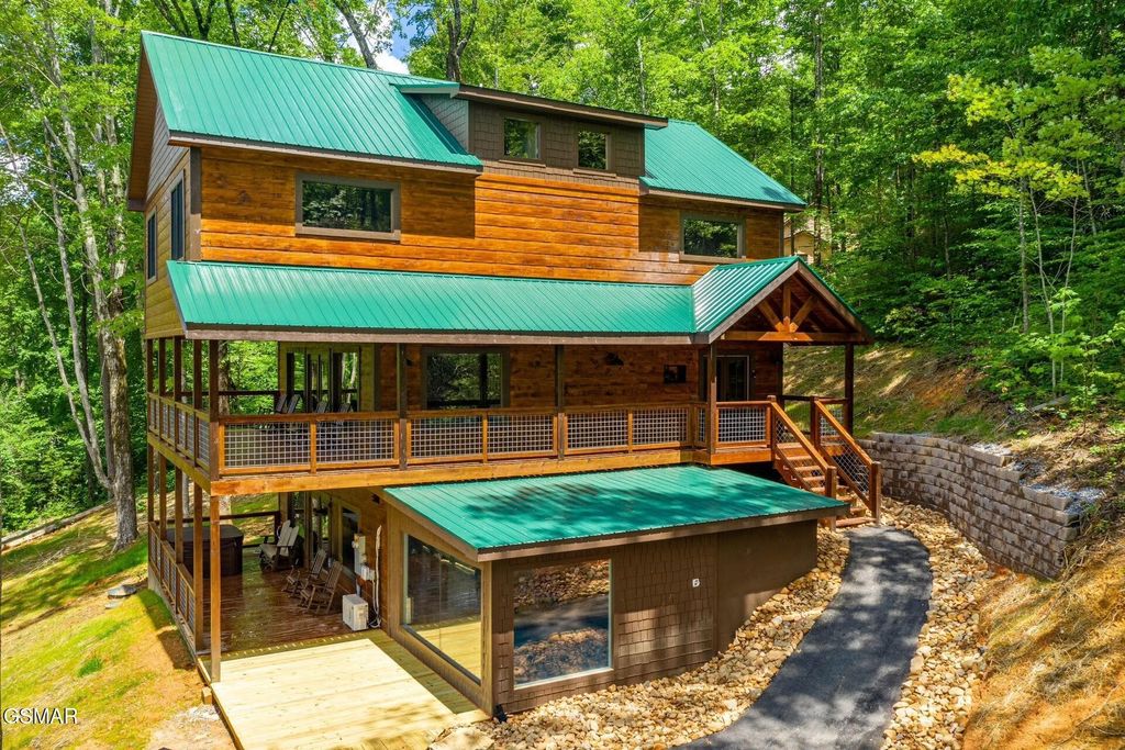 3181 Thomas Headrick Road, Sevierville