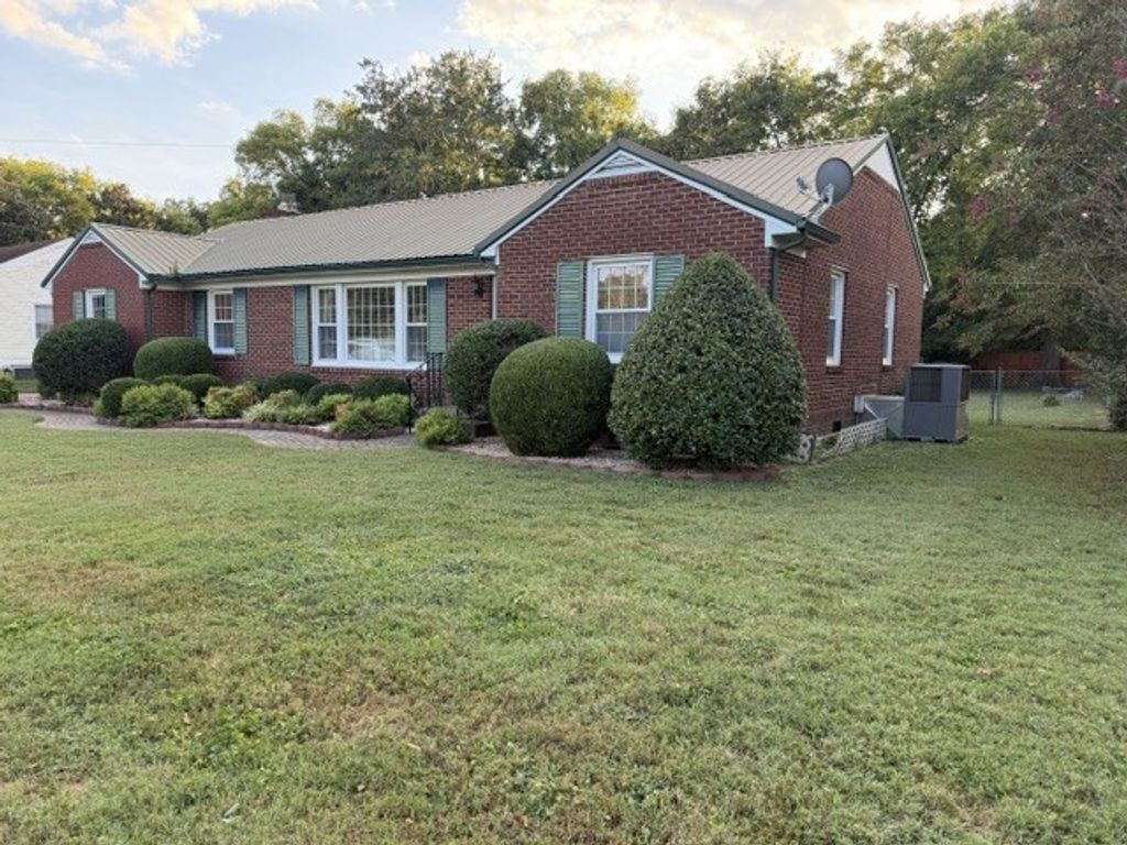 1110 Lindell Blvd, Shelbyville