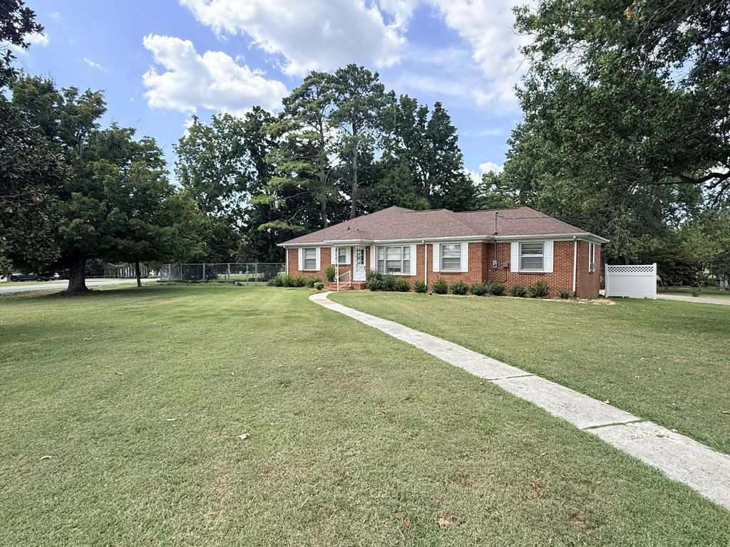 760 Scenic Dr, Lewisburg
