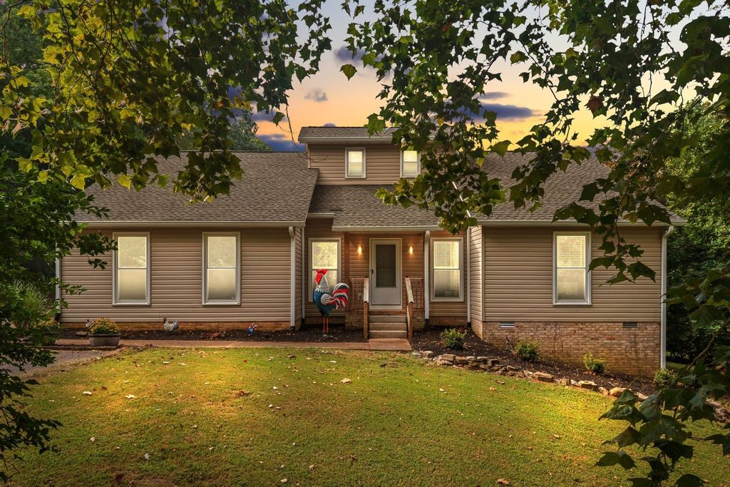 629 Blue Ridge Dr, Columbia